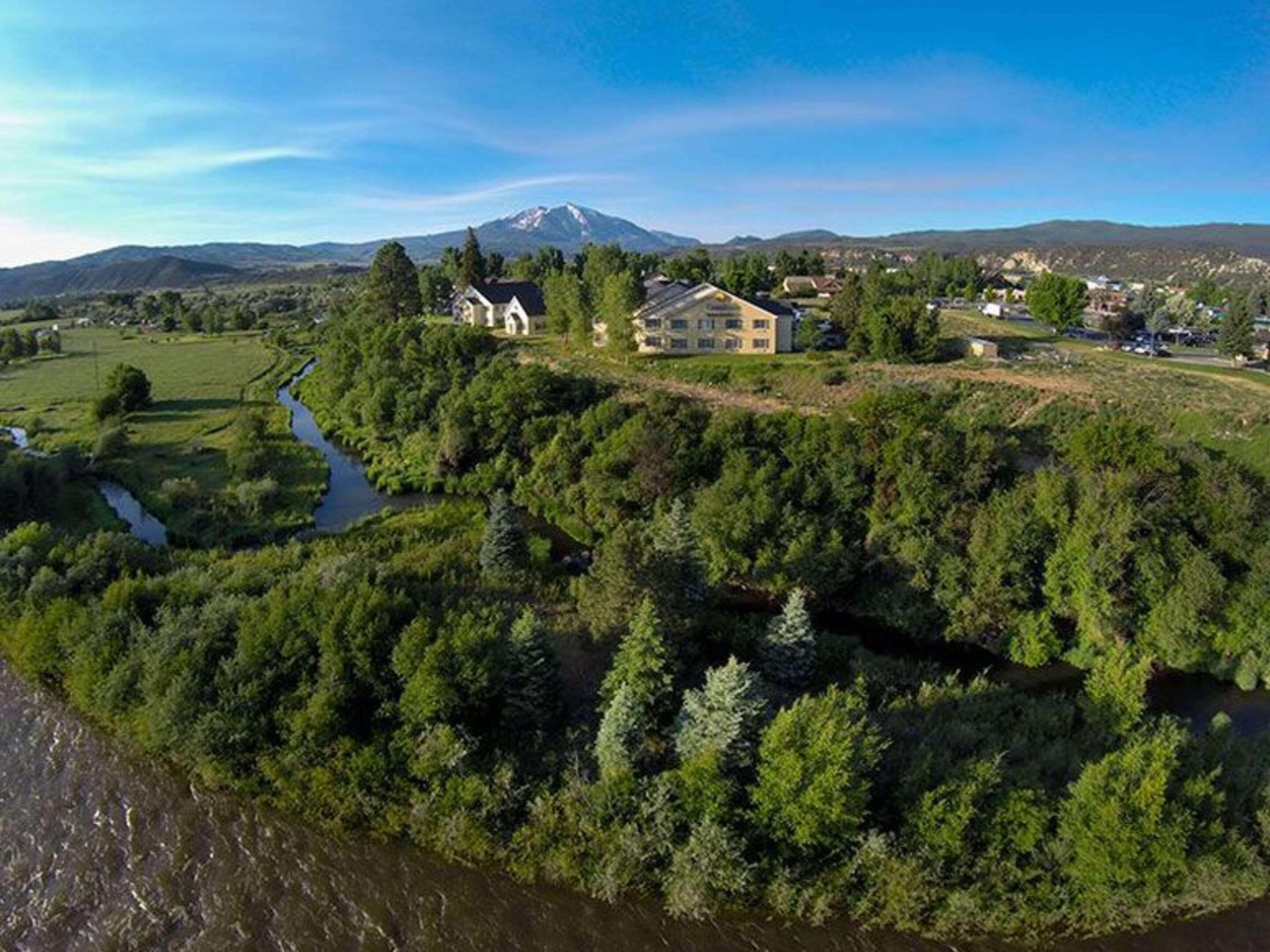 Comfort Inn & Suites Carbondale On The Roaring Fork Экстерьер фото